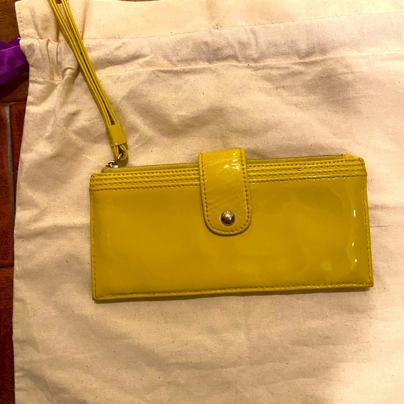 HOBO Handbags - Hobo yellow wristlet great condition